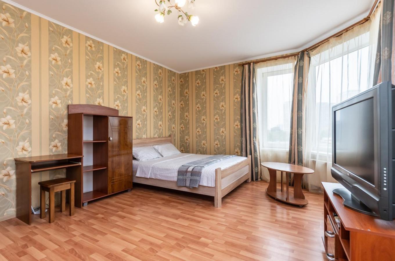 Комфортная Квартира На Метро Осокорки Kiev Eksteriør billede